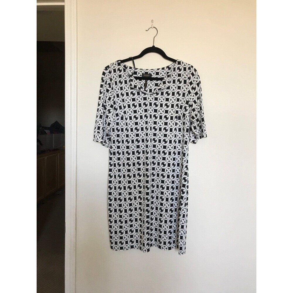 Laundry black/white geometric design shift dress